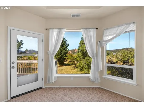 360 Capital Lane Roseburg OR 97471