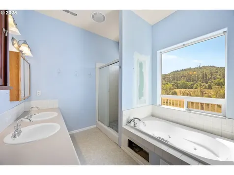 360 Capital Lane Roseburg OR 97471