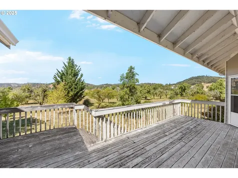 360 Capital Lane Roseburg OR 97471