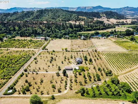 360 Capital Lane Roseburg OR 97471