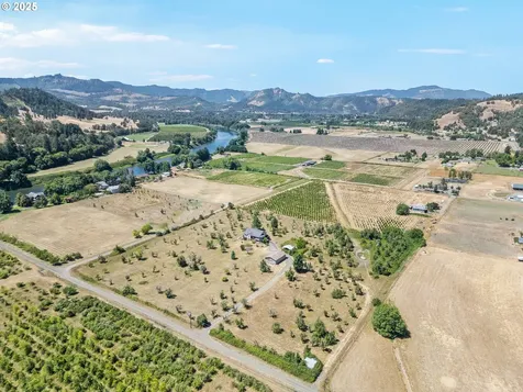 360 Capital Lane Roseburg OR 97471