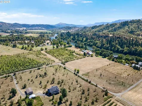 360 Capital Lane Roseburg OR 97471