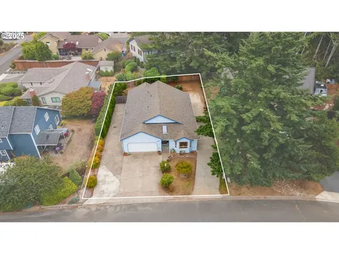 925 Chickses Drive Coos Bay OR 97420