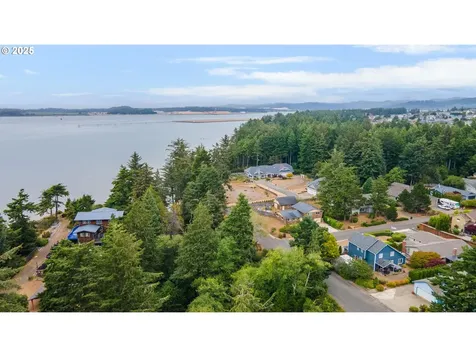925 Chickses Drive Coos Bay OR 97420