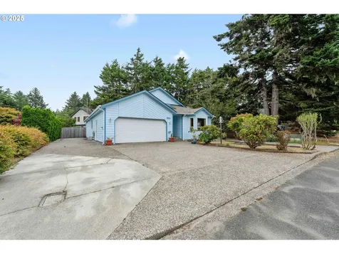 925 Chickses Drive Coos Bay OR 97420