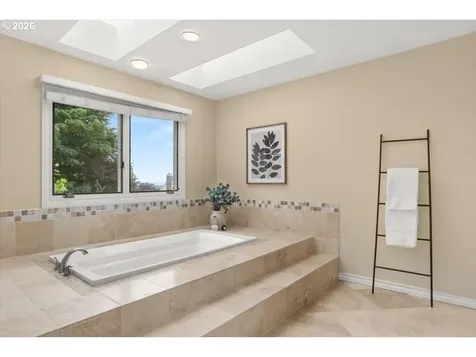 2920 NW Shenandoah Terrace Portland OR 97210