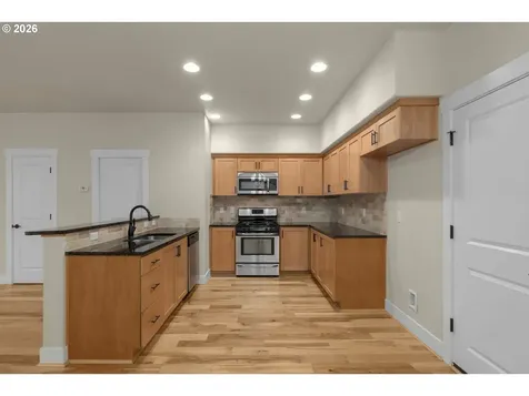 302 SW 203rd Terrace Beaverton OR 97006
