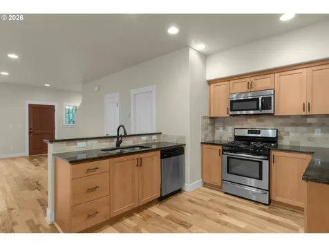 302 SW 203rd Terrace Beaverton OR 97006
