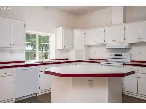 27561 S Ringo Road Mulino OR 97042
