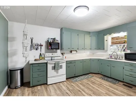 6351 Nonpareil Road Sutherlin OR 97479