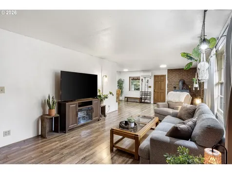 6351 Nonpareil Road Sutherlin OR 97479