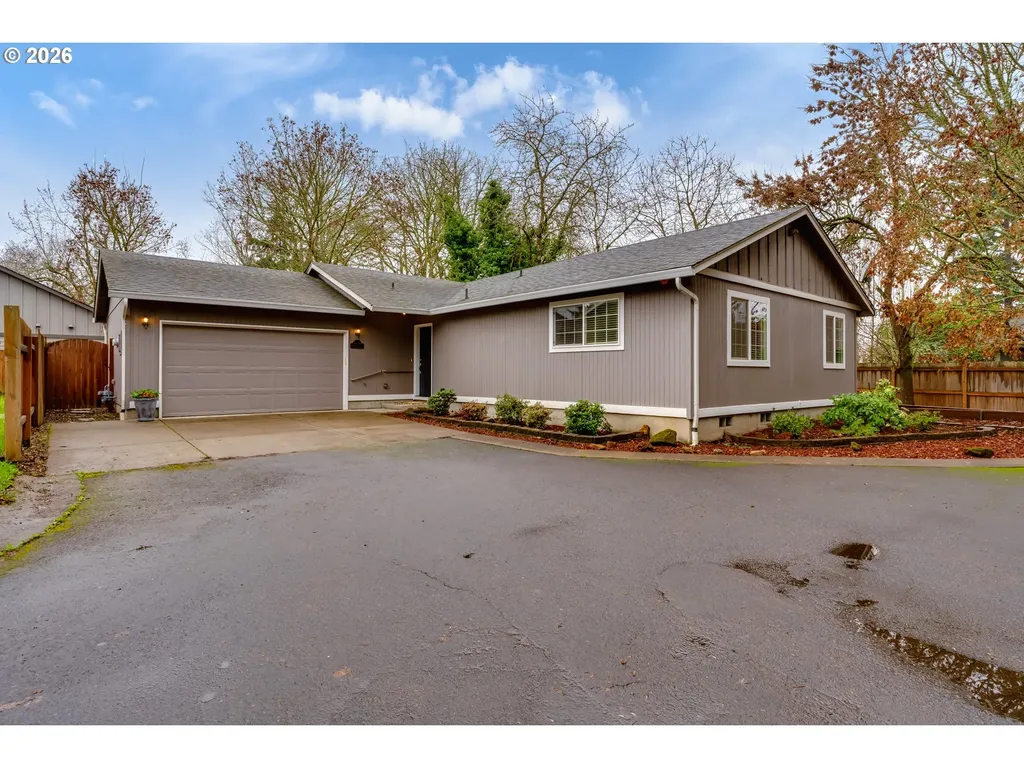 1534 Caprice Way Eugene OR 97404