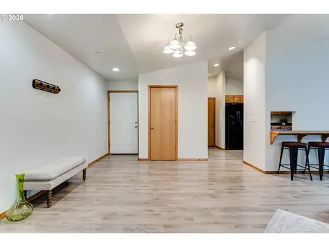 1534 Caprice Way Eugene OR 97404
