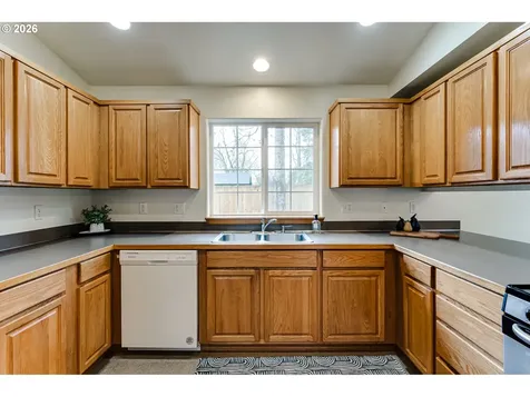 1534 Caprice Way Eugene OR 97404