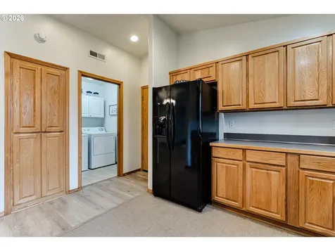 1534 Caprice Way Eugene OR 97404