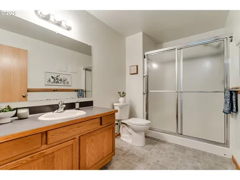 1534 Caprice Way Eugene OR 97404