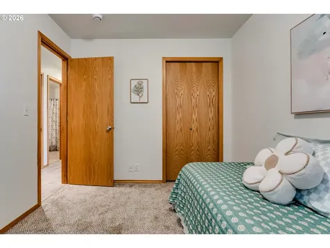1534 Caprice Way Eugene OR 97404