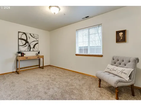 1534 Caprice Way Eugene OR 97404
