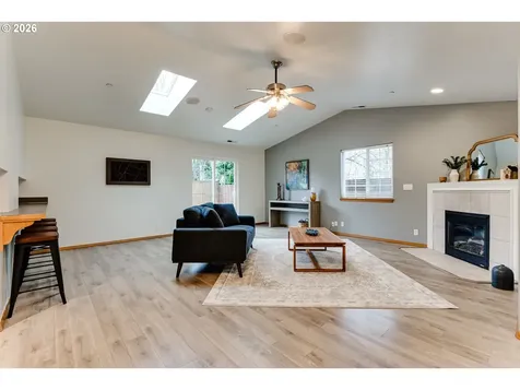 1534 Caprice Way Eugene OR 97404