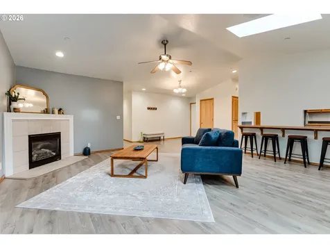 1534 Caprice Way Eugene OR 97404