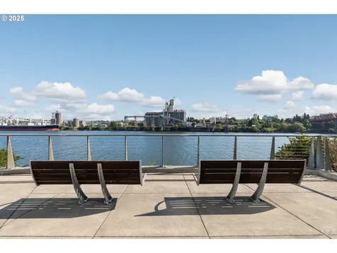 1260 NW Naito Parkway Portland OR 97035