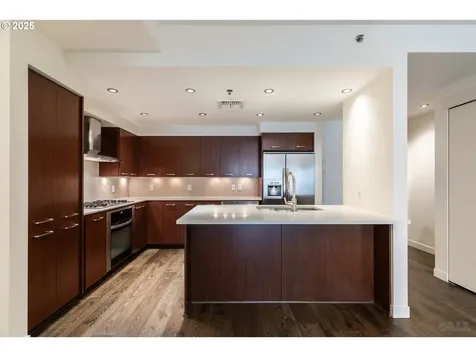 1260 NW Naito Parkway Portland OR 97035