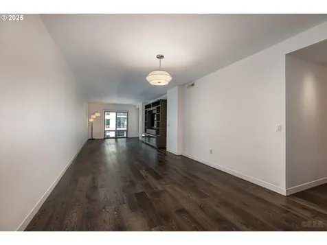 1260 NW Naito Parkway Portland OR 97035