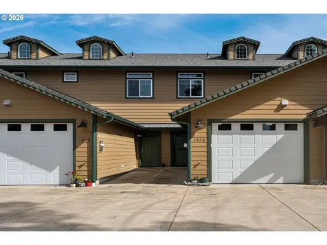 1636 32nd Street Florence OR 97439
