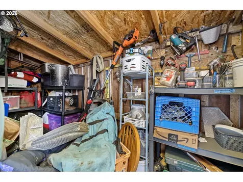 1425 E Madison Avenue Cottage Grove OR 97424