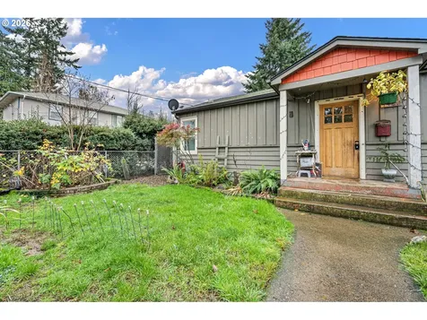 1425 E Madison Avenue Cottage Grove OR 97424