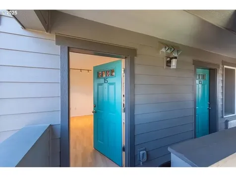 10345 NE Clackamas Street Portland OR 97220