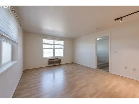 10345 NE Clackamas Street Portland OR 97220