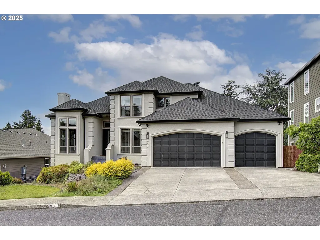 933 NW Grand Ridge Drive Camas WA 98607