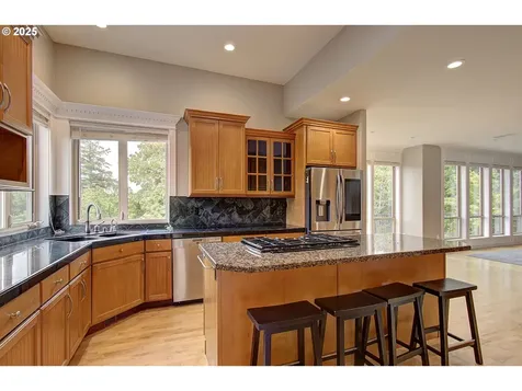 933 NW Grand Ridge Drive Camas WA 98607