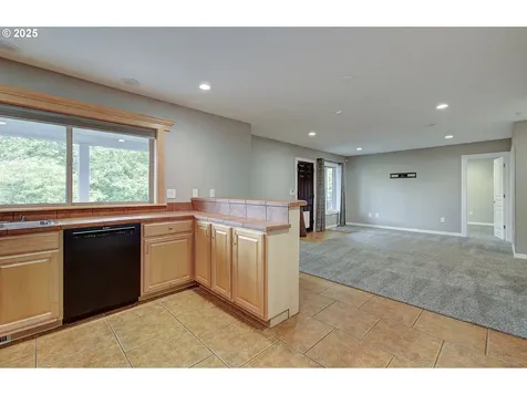 933 NW Grand Ridge Drive Camas WA 98607