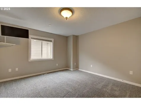 933 NW Grand Ridge Drive Camas WA 98607