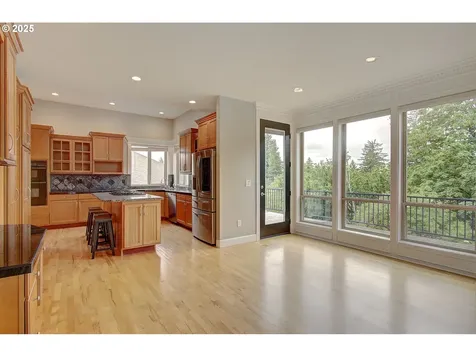 933 NW Grand Ridge Drive Camas WA 98607