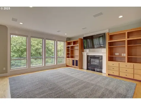 933 NW Grand Ridge Drive Camas WA 98607