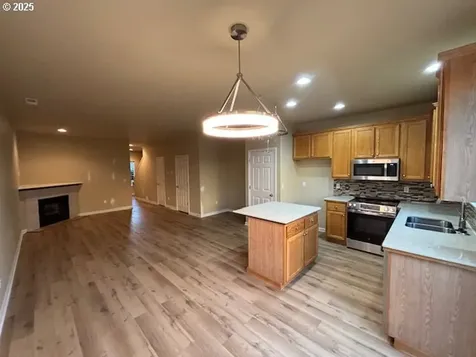 5917 SE 16th Loop Gresham OR 97080