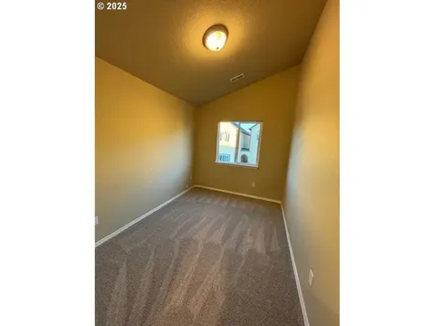 5917 SE 16th Loop Gresham OR 97080