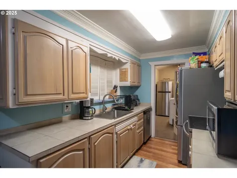 663 NE Knoll Avenue Roseburg OR 97470
