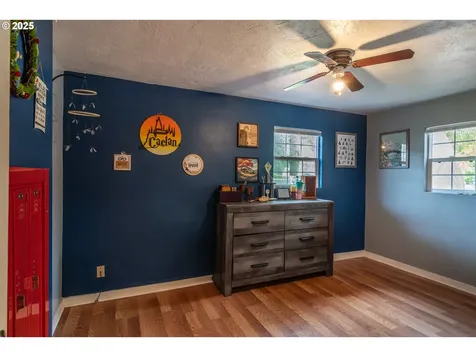663 NE Knoll Avenue Roseburg OR 97470