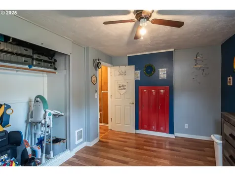663 NE Knoll Avenue Roseburg OR 97470
