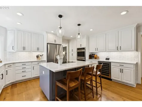 19505 Olson Avenue Lake Oswego OR 97034