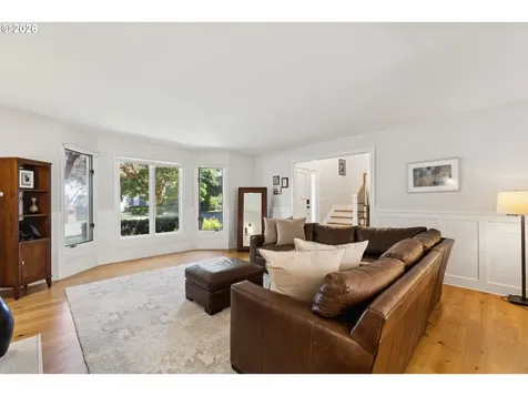 19505 Olson Avenue Lake Oswego OR 97034