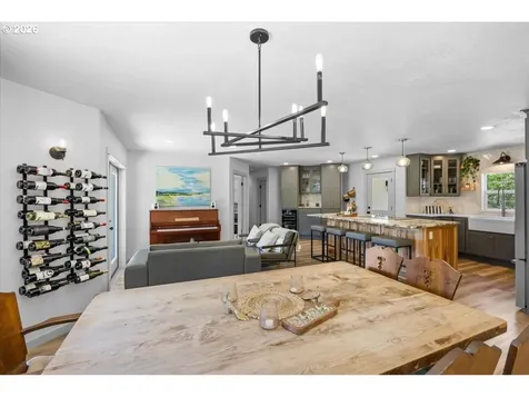 6841 Oak Hill Road Roseburg OR 97471