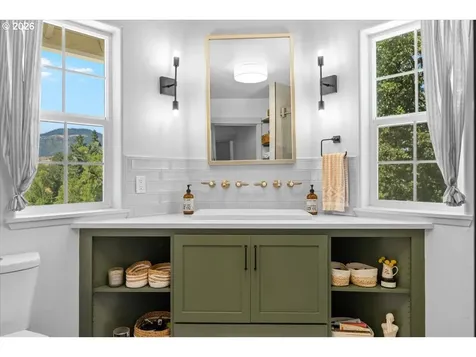 6841 Oak Hill Road Roseburg OR 97471