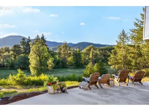 6841 Oak Hill Road Roseburg OR 97471