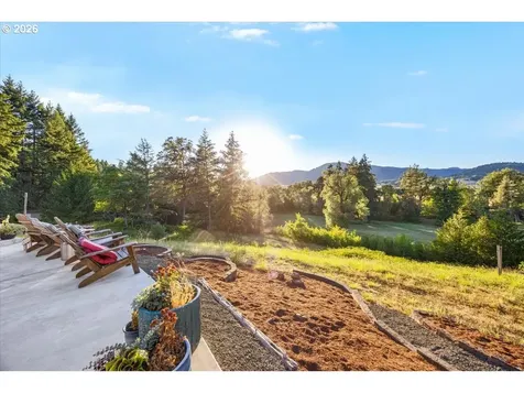 6841 Oak Hill Road Roseburg OR 97471