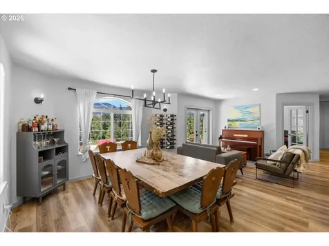 6841 Oak Hill Road Roseburg OR 97471